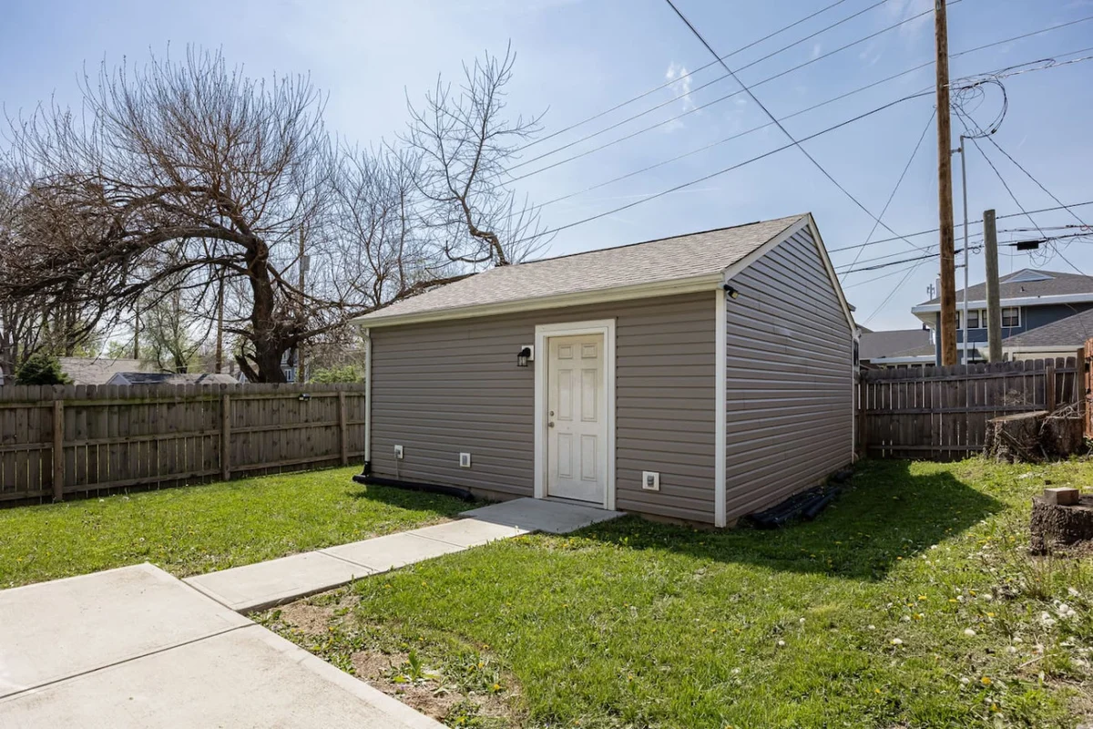 Modern Home Near Broad Ripple + Game Room #167