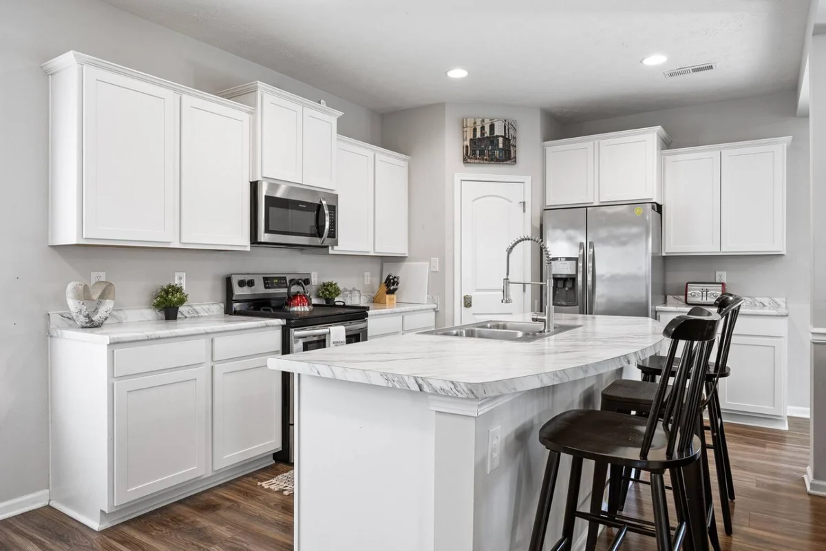 Modern Home Near Broad Ripple + Game Room #159