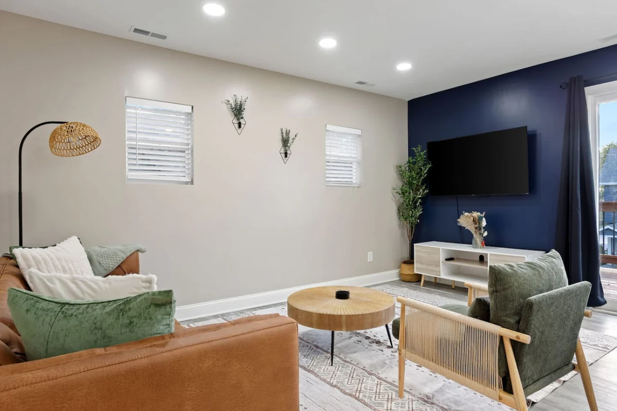 Home in Indianapolis property photo 3