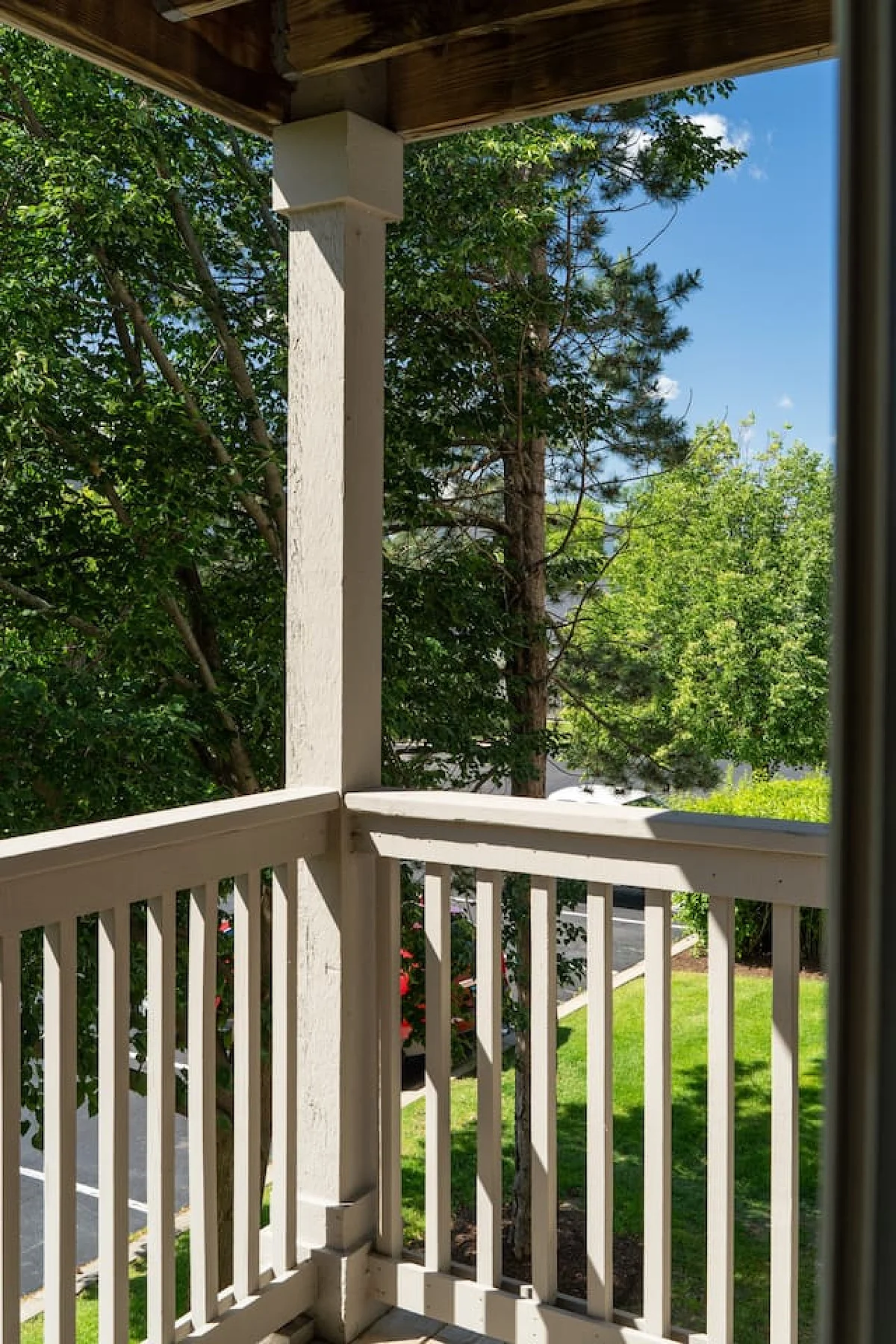 Home in Gurnee property photo 3