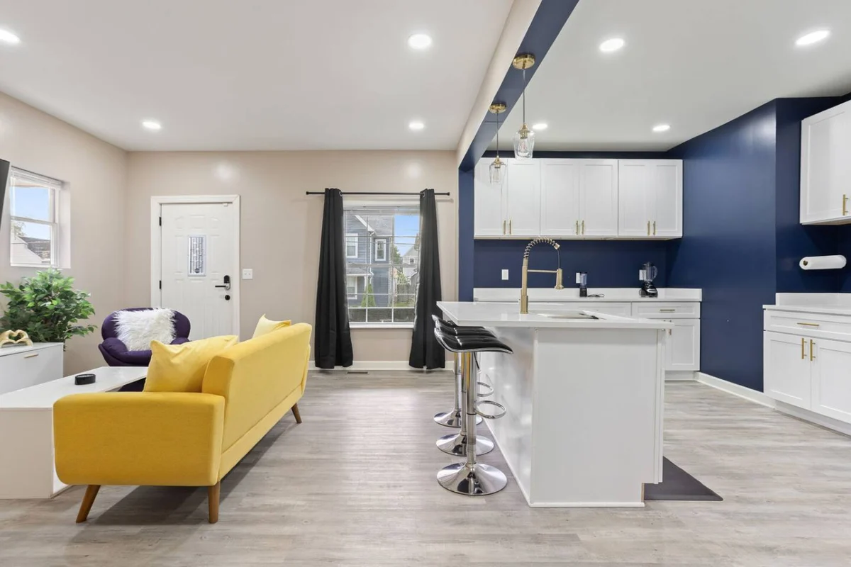 Home in Indianapolis property photo 3