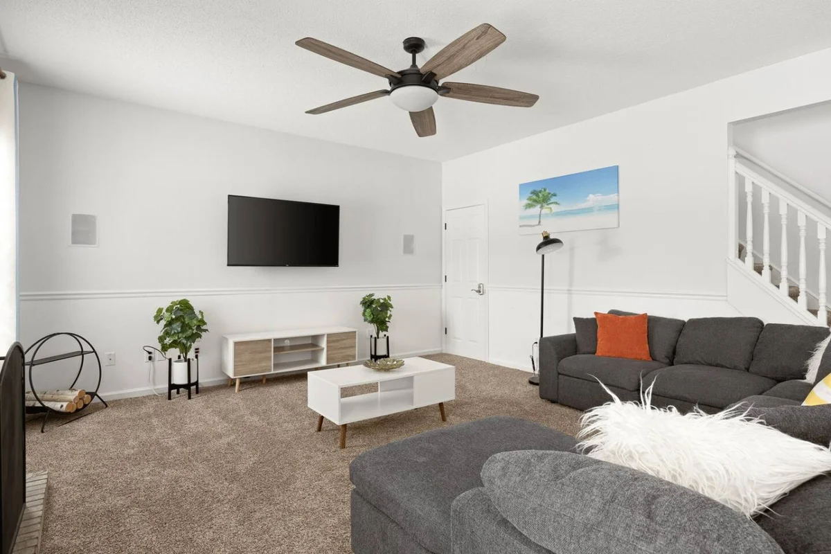 Home in Whitestown property photo 2