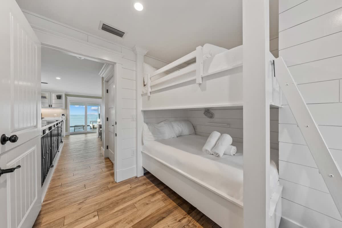 Cloud 9 - BeachFront Splendor #202