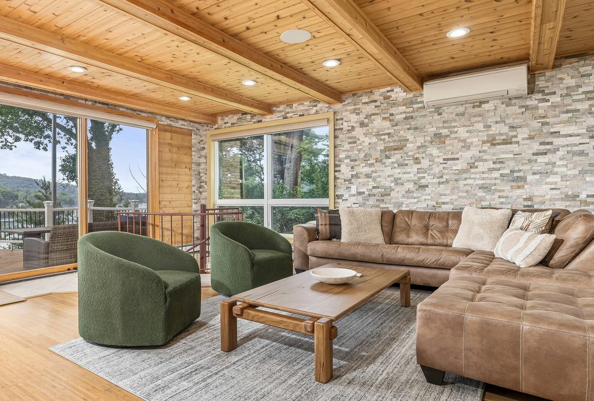 Home in Danbury property photo 3