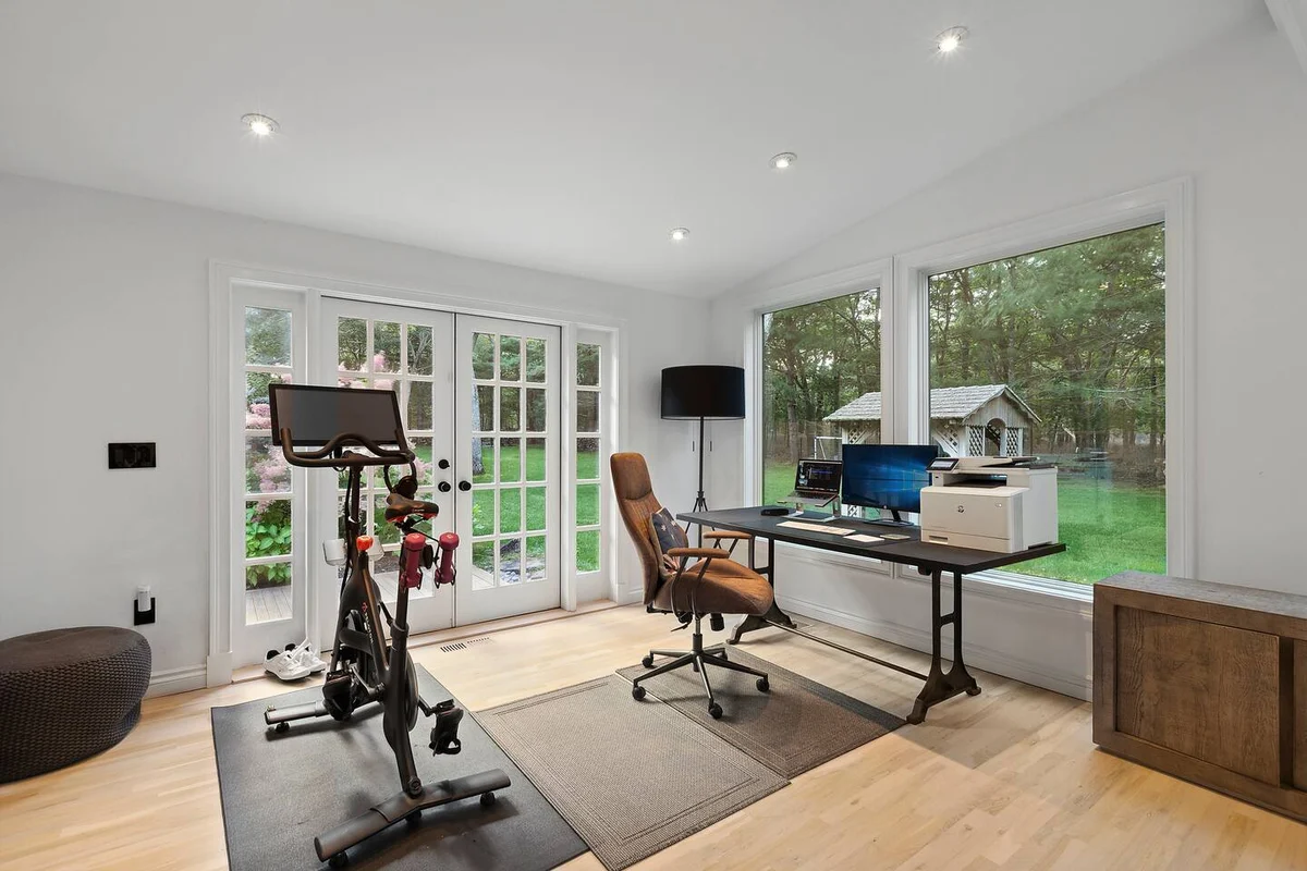 Merchant Manor - Pool, Tennis Court, Game Room #20