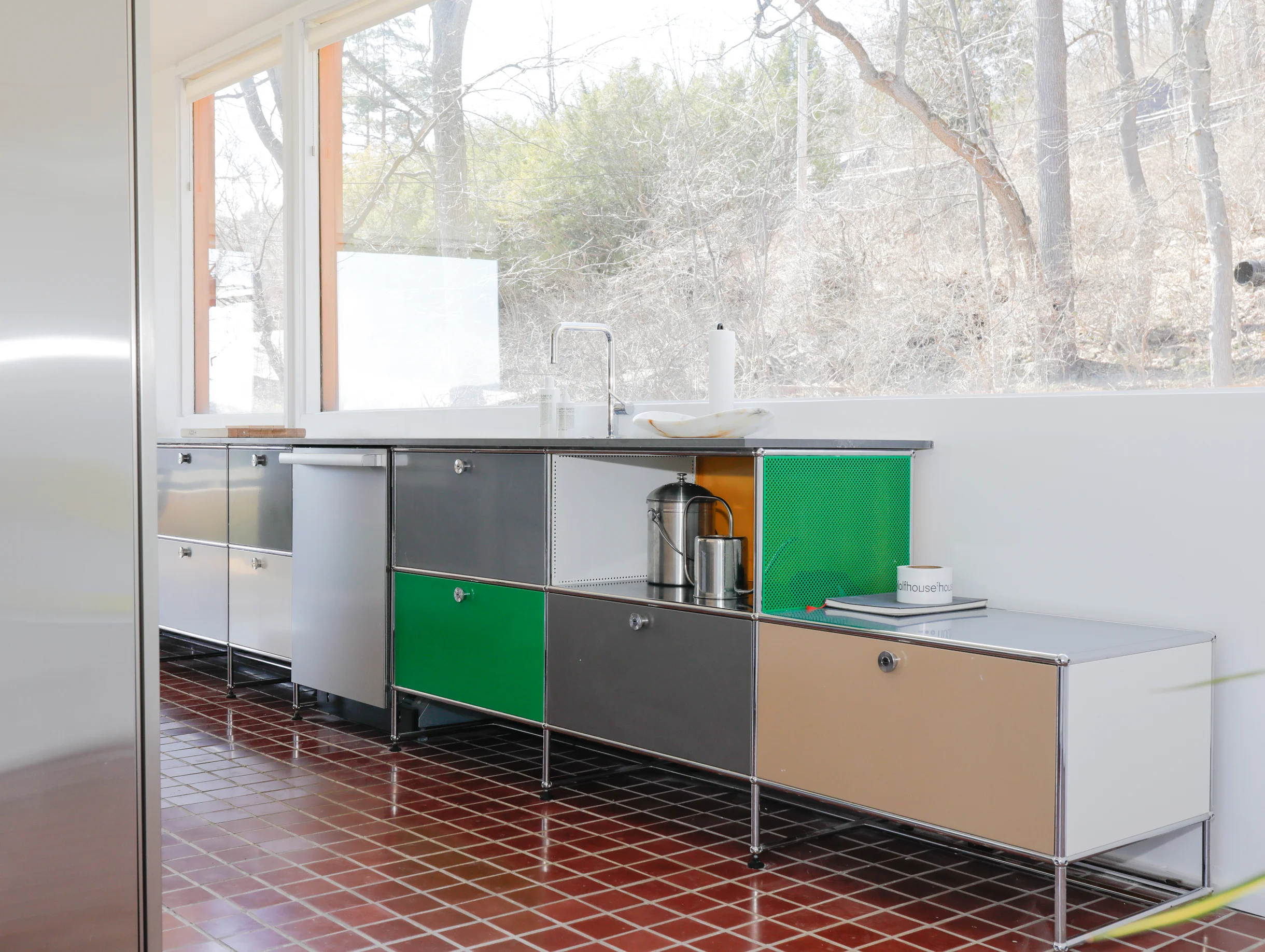 Philip Johnsons Wolfhouse - 1940s Landmark #29