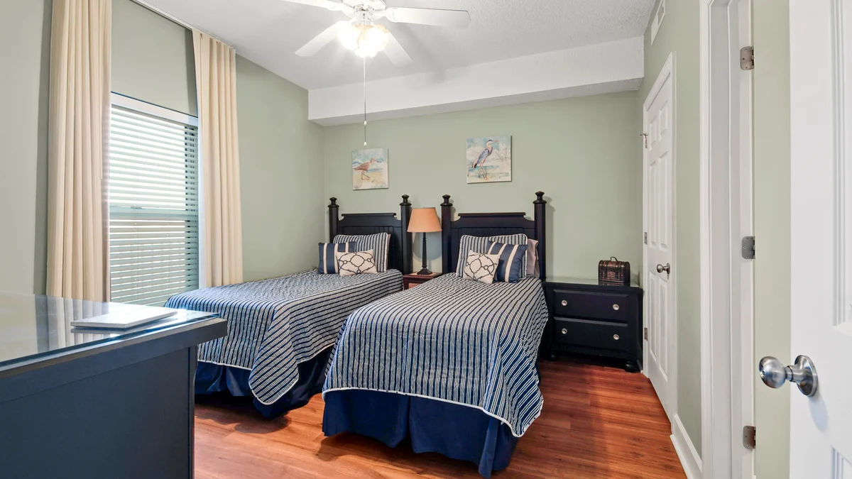 Bedroom 1 image 1