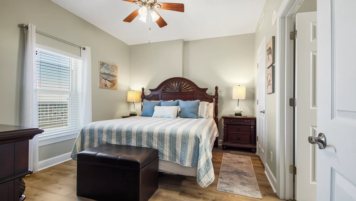 Bedroom 1 image 1