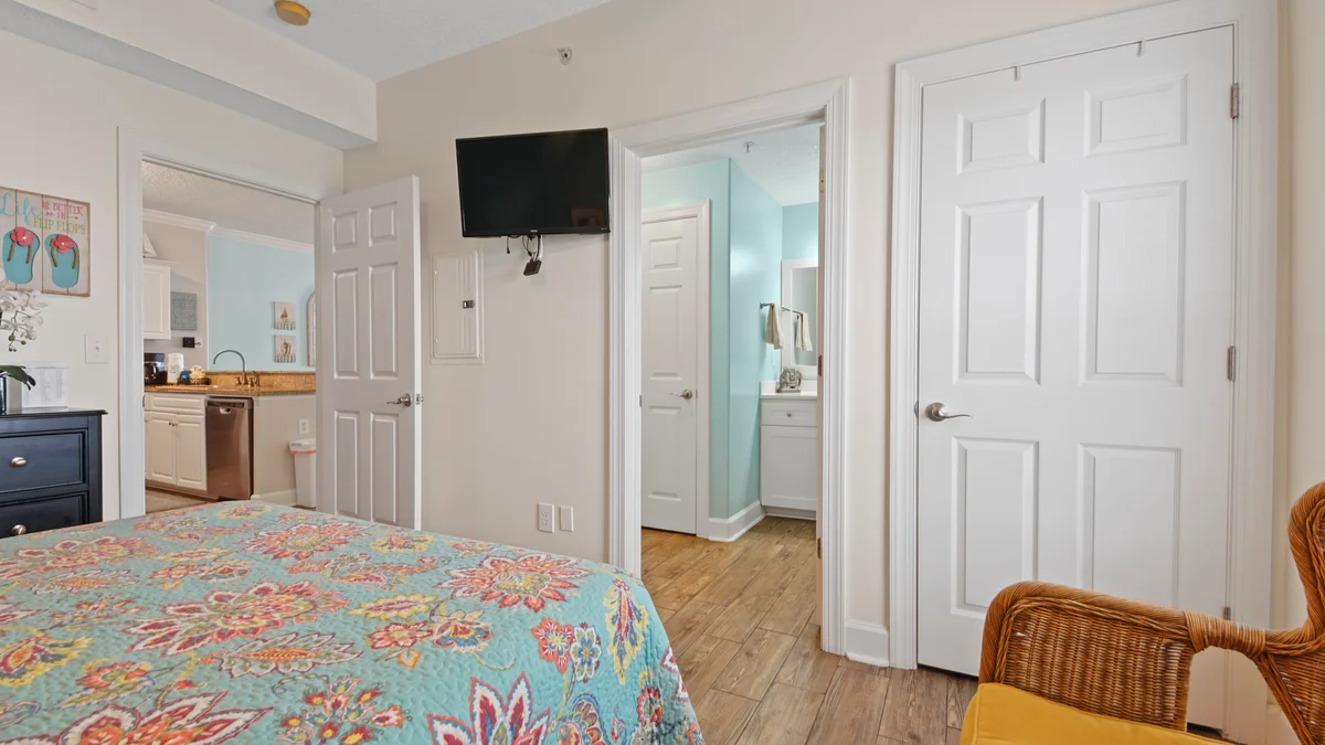 Bedroom 1 image 1