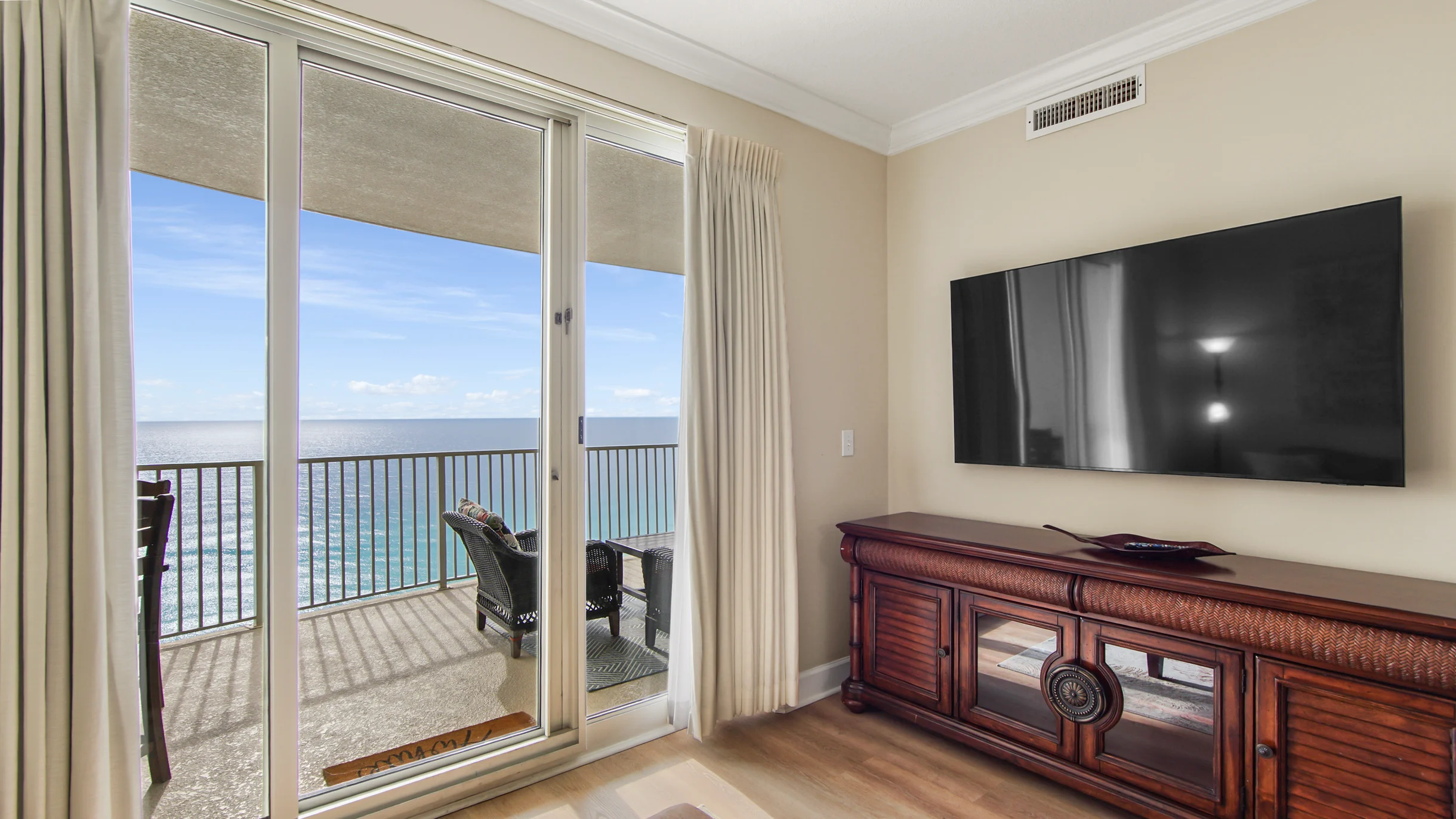 Condo in Panama City Beach property photo 4