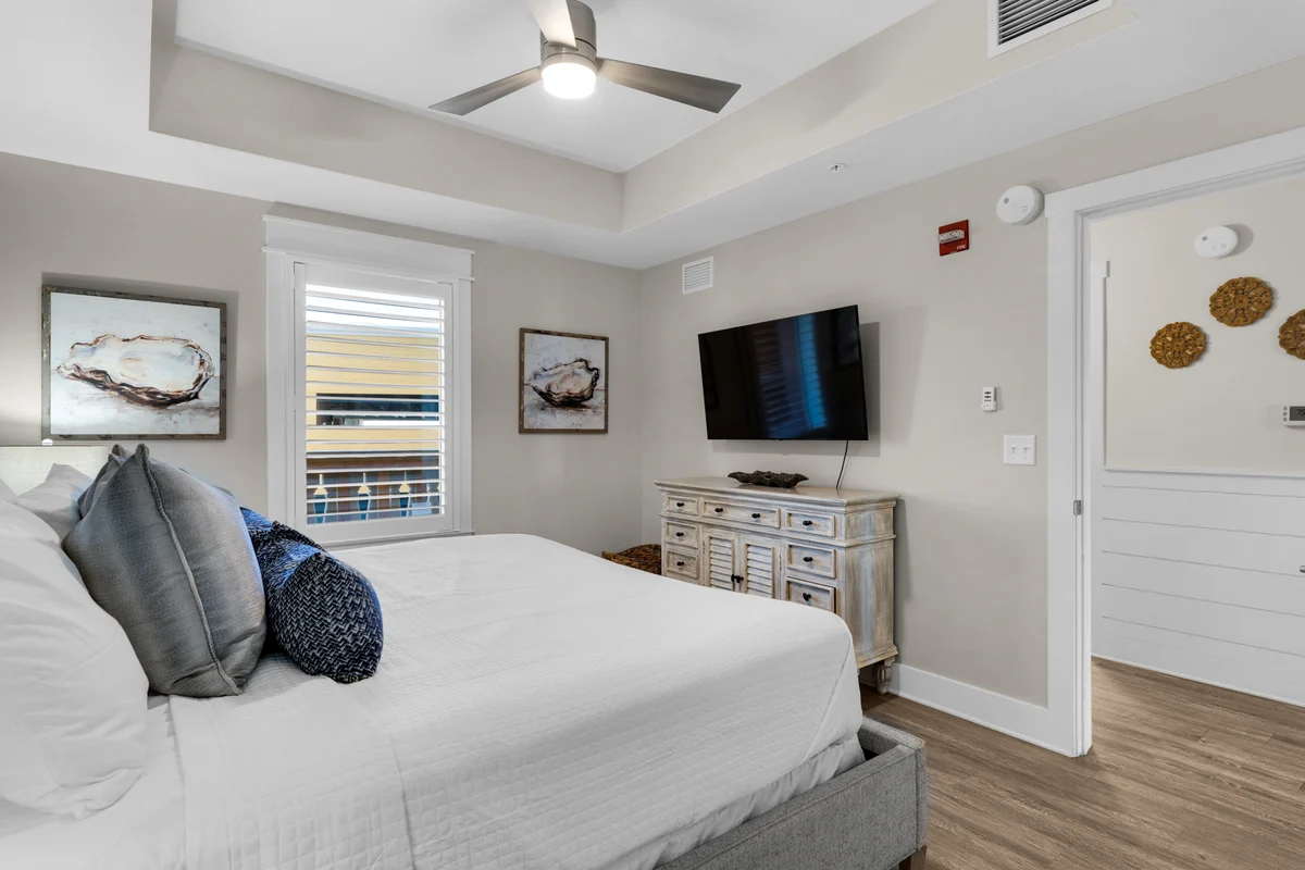 Bedroom 1 image 1