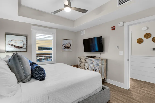 Bedroom 1 image 1