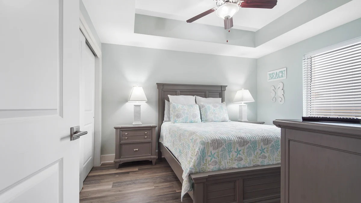 Bedroom 1 image 1