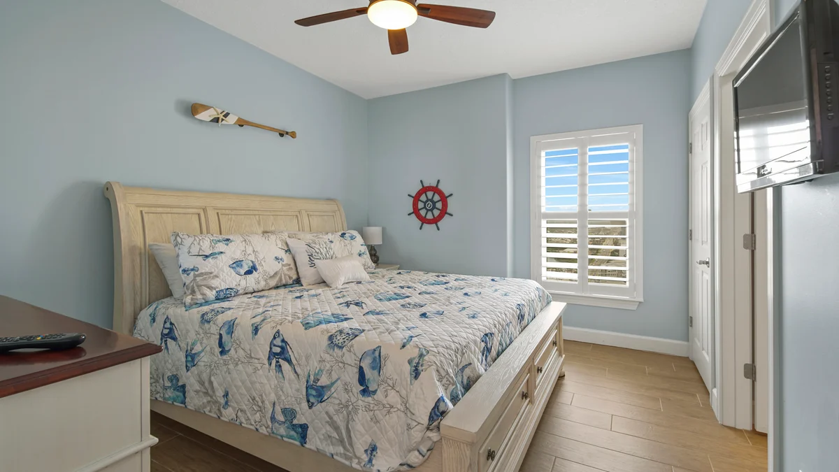 Bedroom 1 image 1