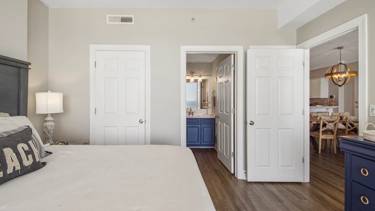Bedroom 1 image 1