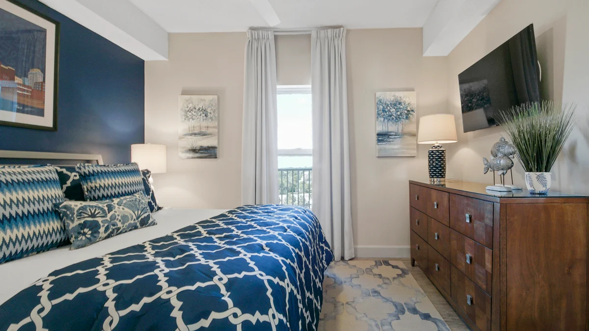 Bedroom 1 image 1
