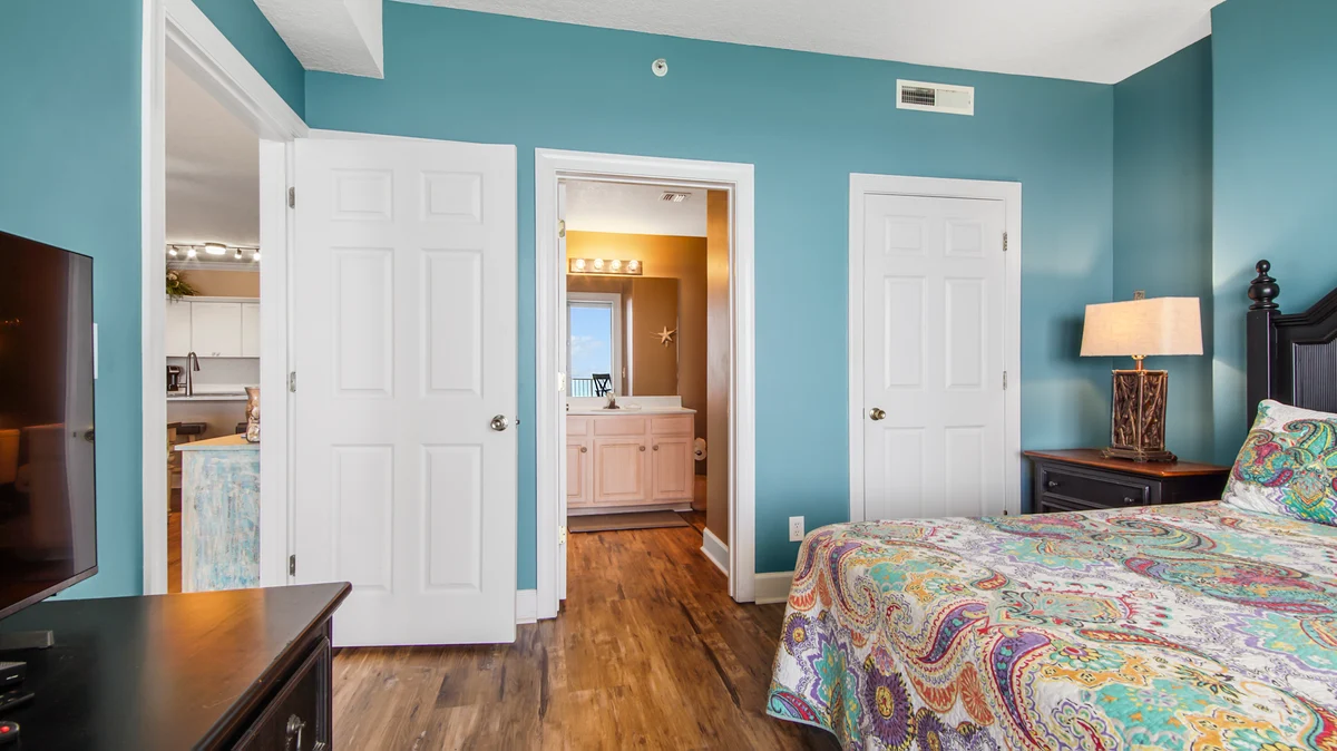Bedroom 1 image 1