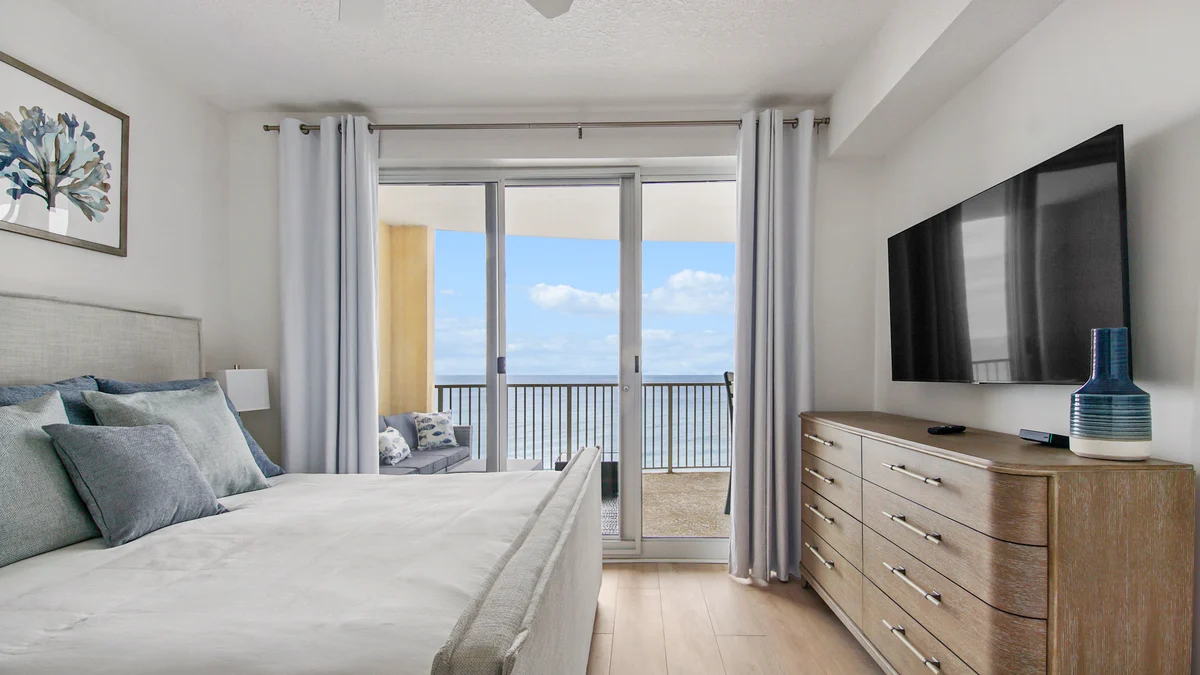 Bedroom 1 image 1