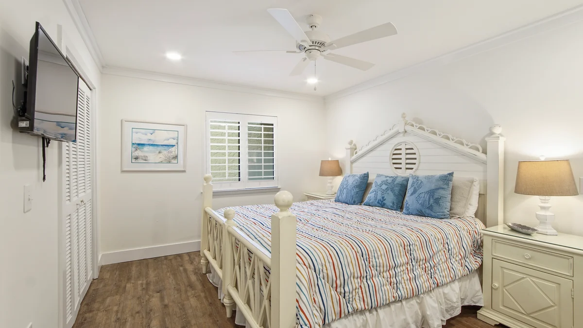 Bedroom 1 image 1