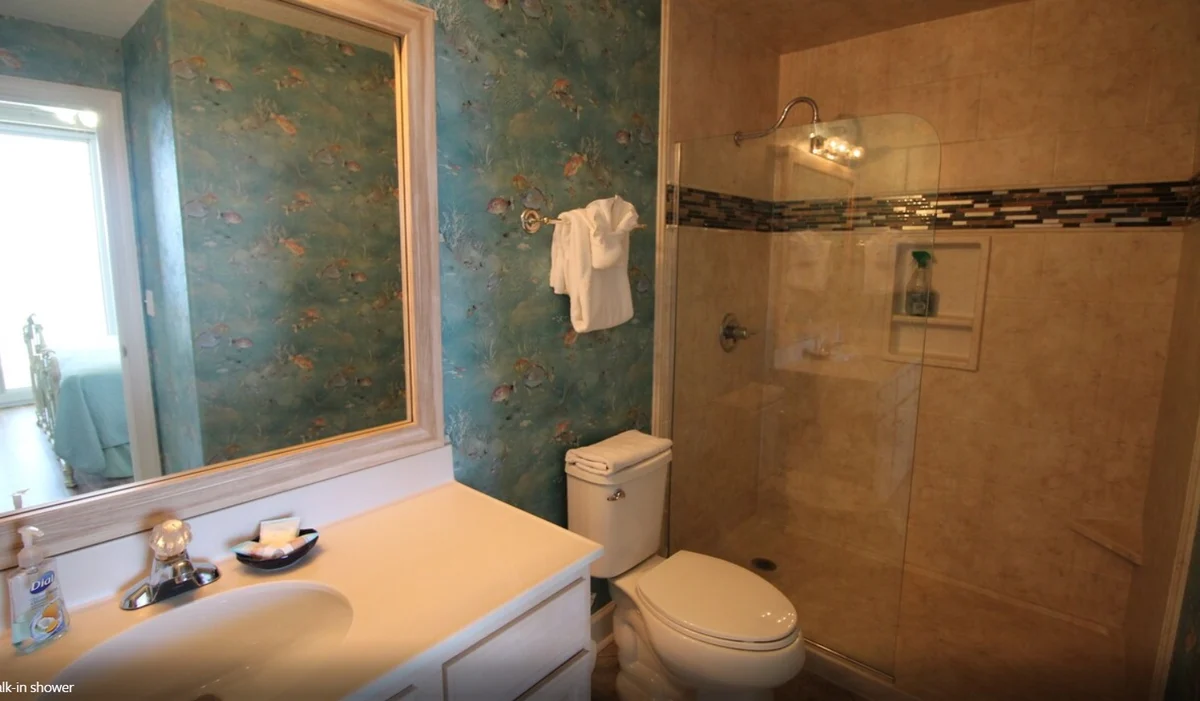 Condo in Panama City Beach property photo 4