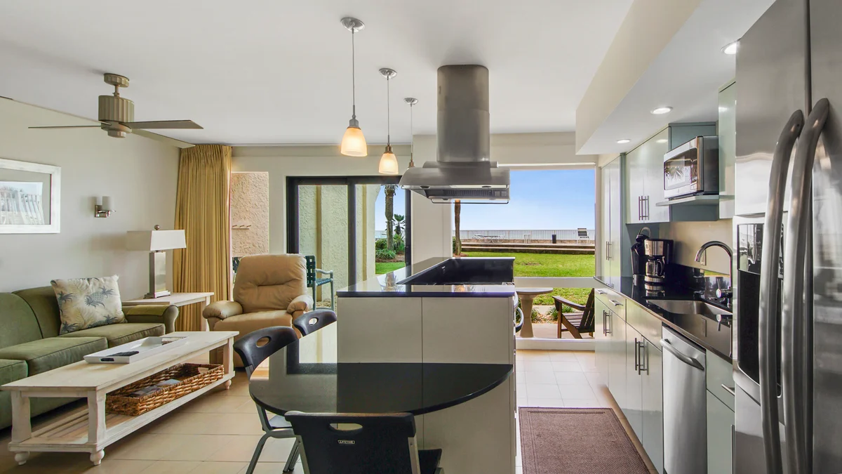 Condo in Panama City Beach property photo 2