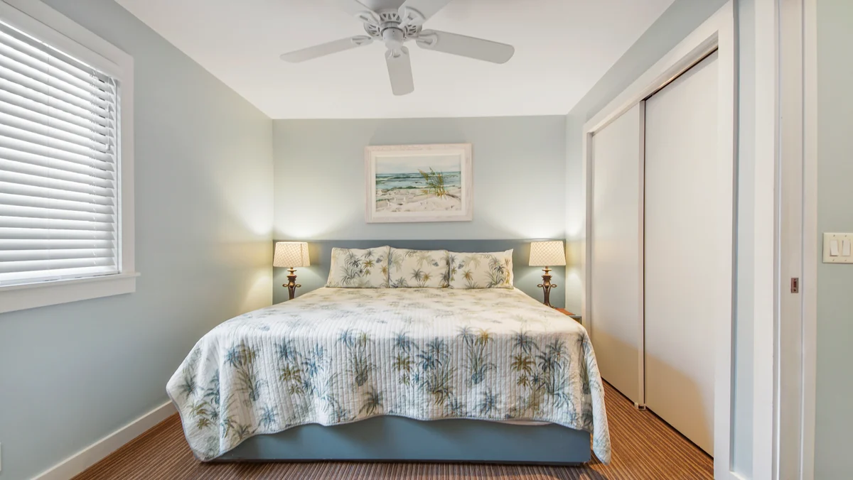 Bedroom 1 image 1