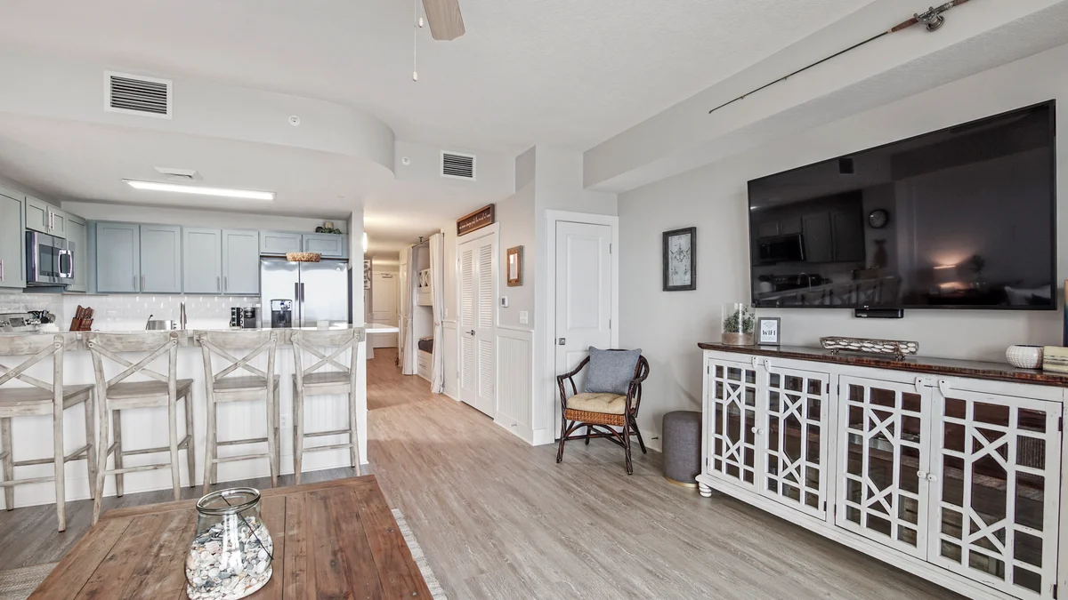 Condo in Panama City Beach property photo 4