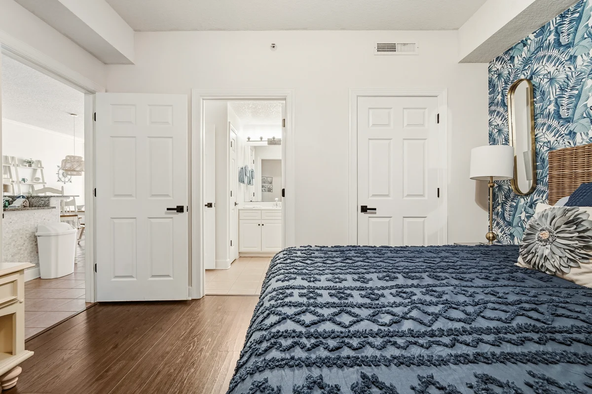 Bedroom 2 image 1