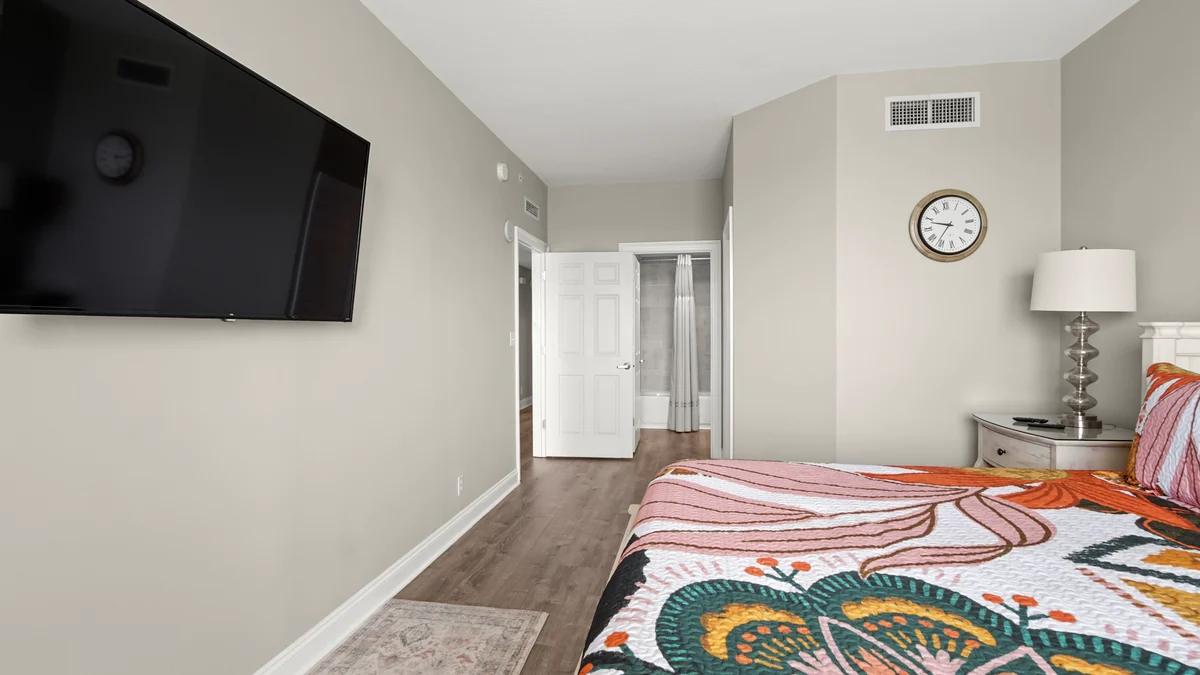 Bedroom 1 image 1