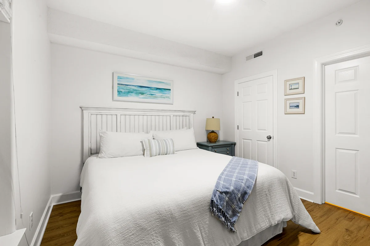 Bedroom 1 image 1
