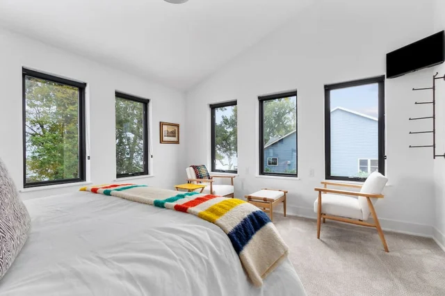 Bedroom 1 image 1