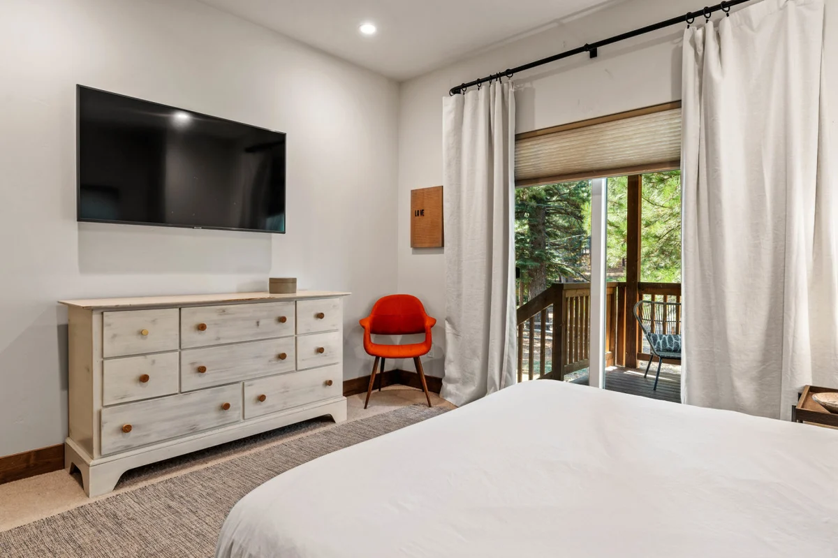 Bedroom 3 image 1