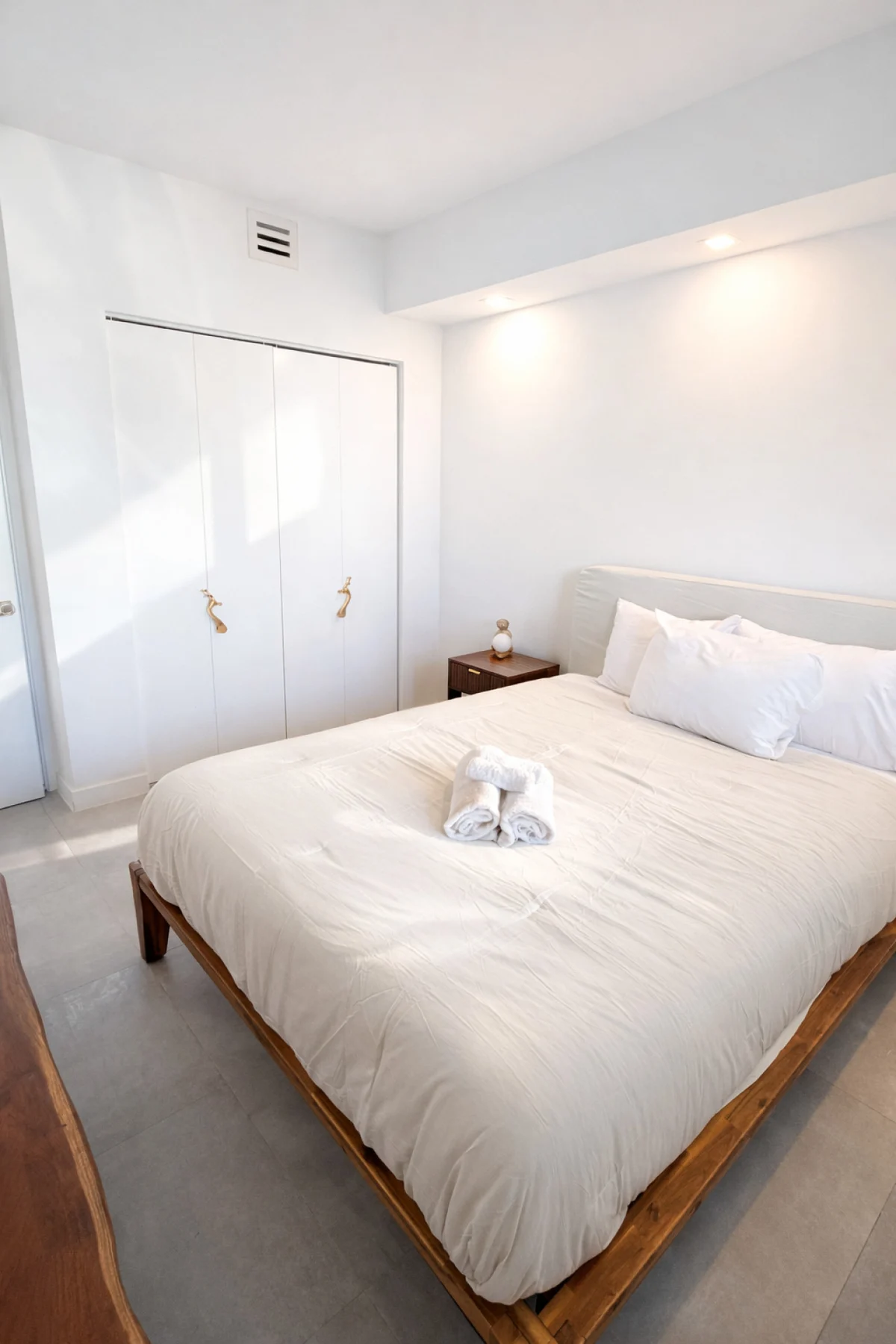 Bedroom 1 image 1
