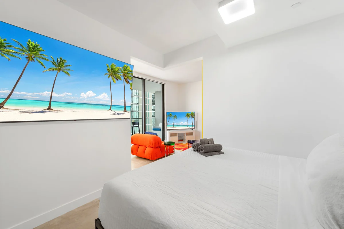 Home in Miami property photo 2