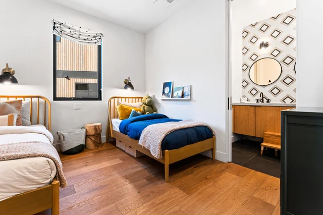 Bedroom 3 image 1