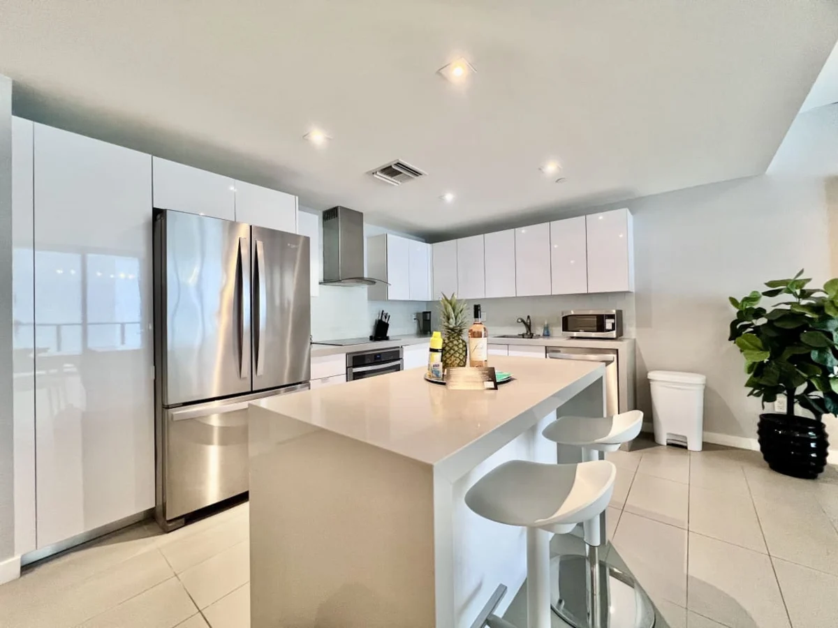 Home in Miami property photo 3