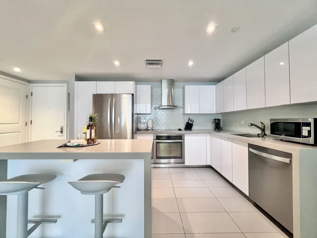 Home in Miami property photo 4
