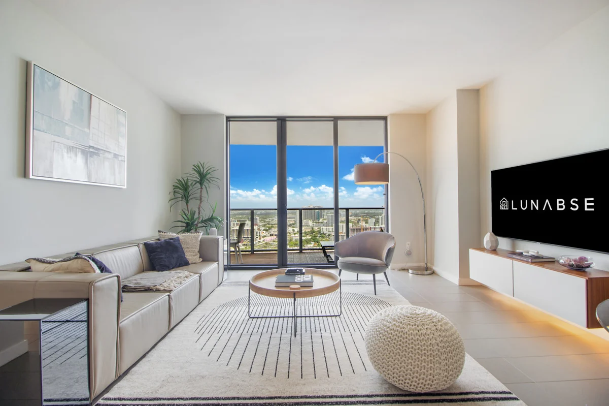 Home in Miami property photo 3
