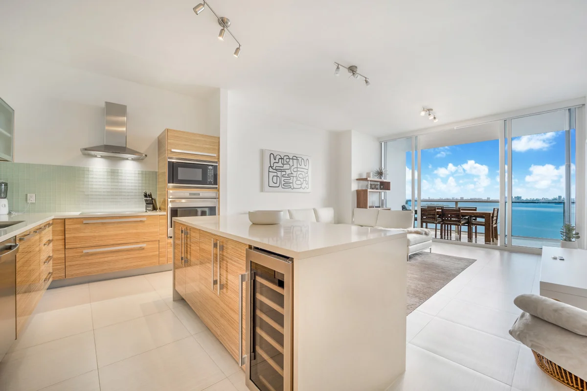 Home in Miami property photo 2