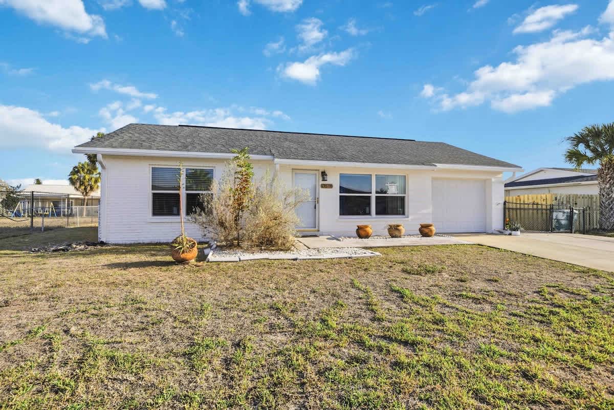 Home in Port Charlotte property photo 2