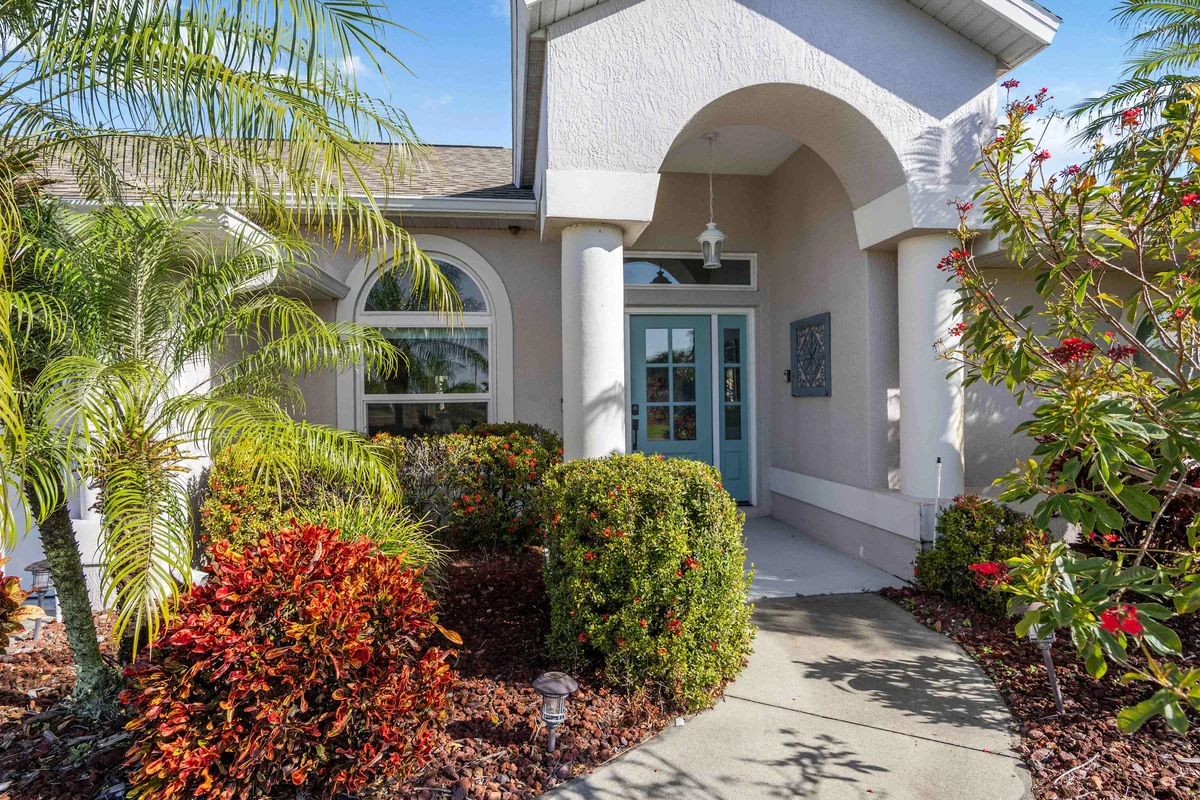 Home in Rotonda West property photo 2
