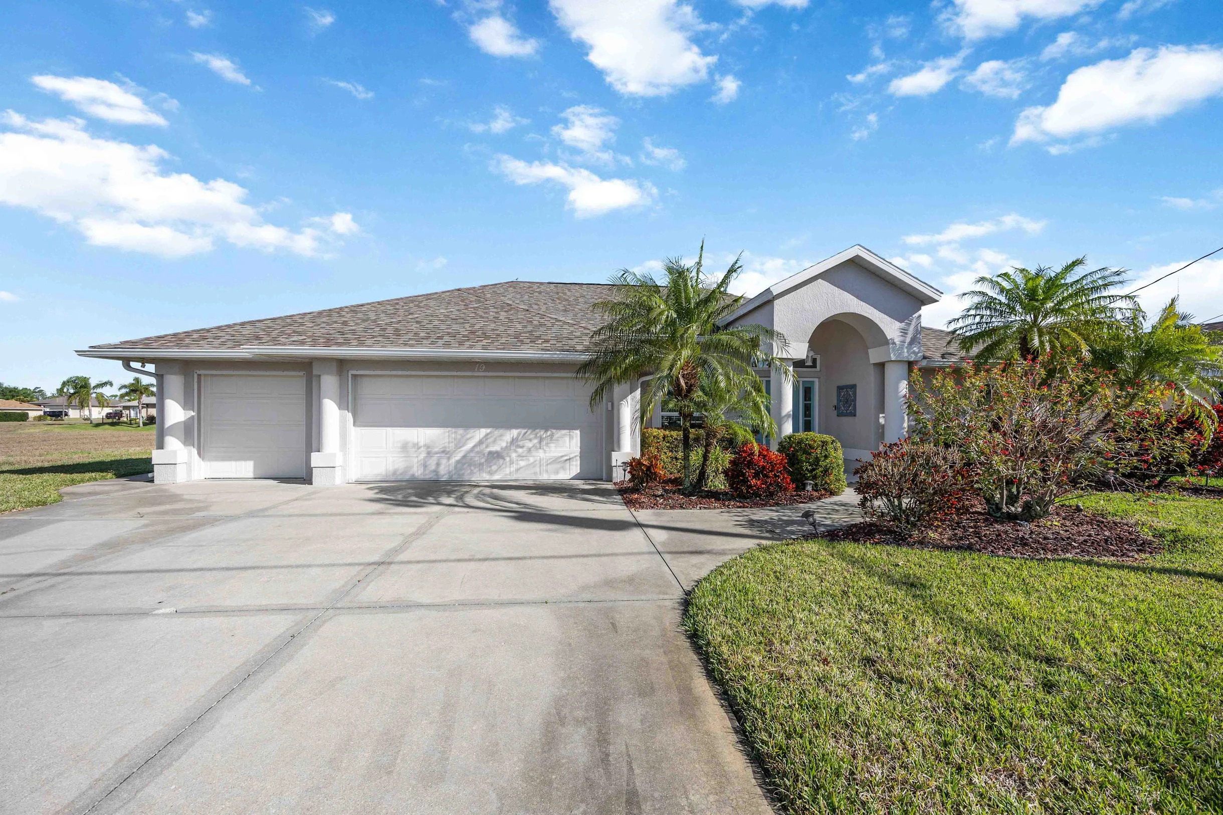 Home in Rotonda West property photo 3