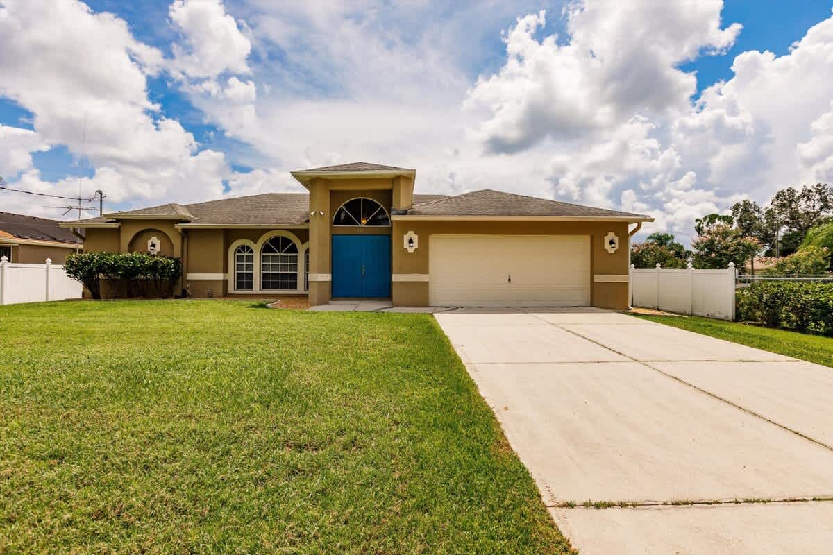 Home in North Port property photo 2