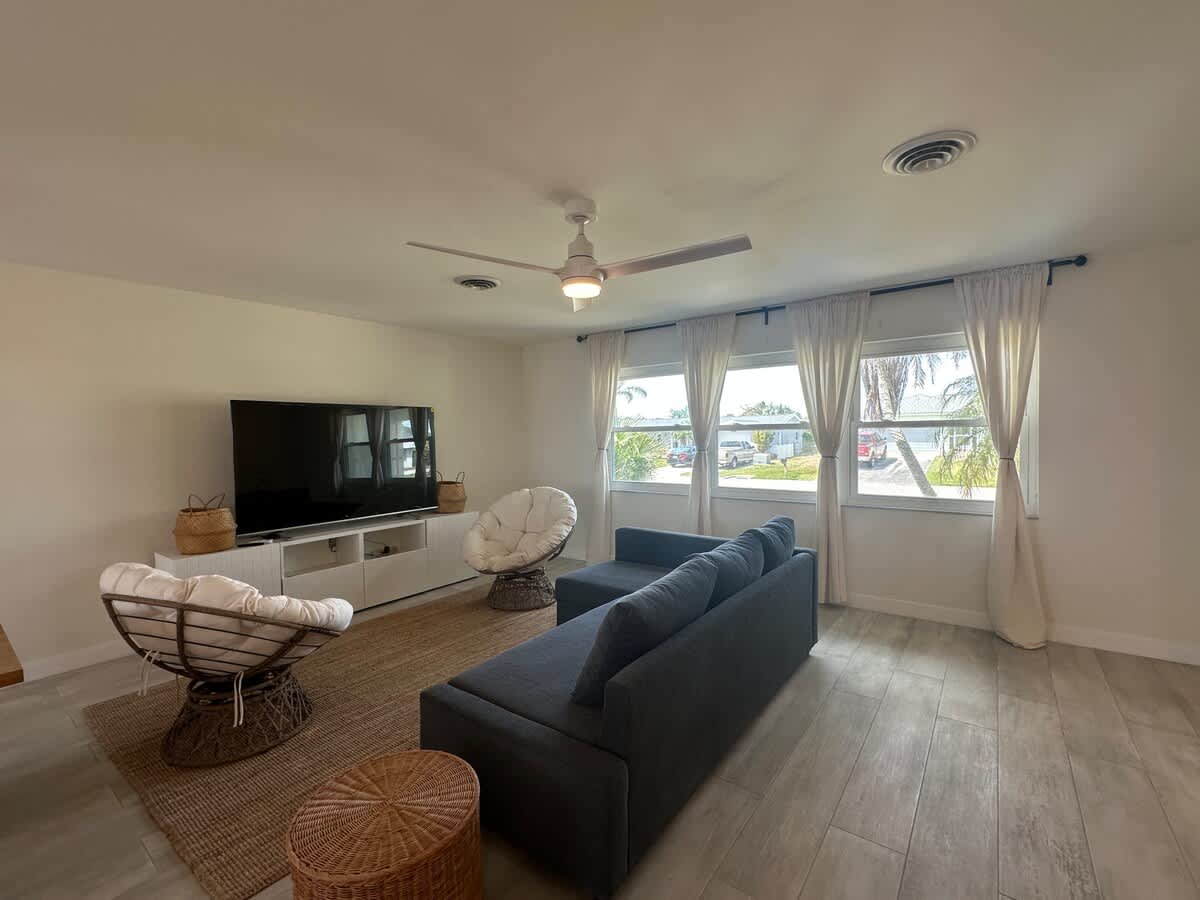 Home in Rotonda West property photo 3