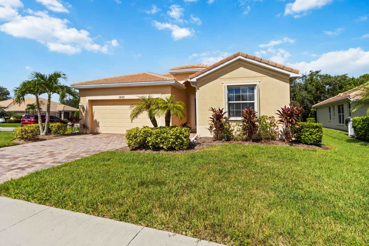 Home in North Port property photo 2