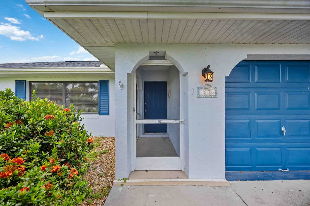 Home in Port Charlotte property photo 5