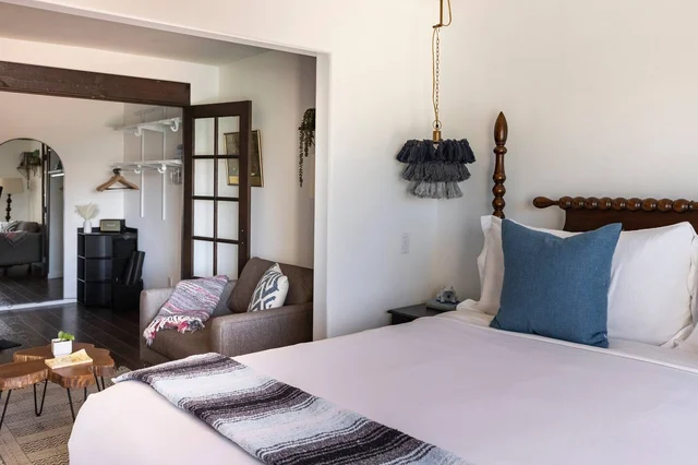 BEDROOM image 1