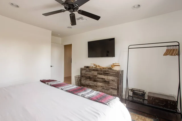 BEDROOM image 1