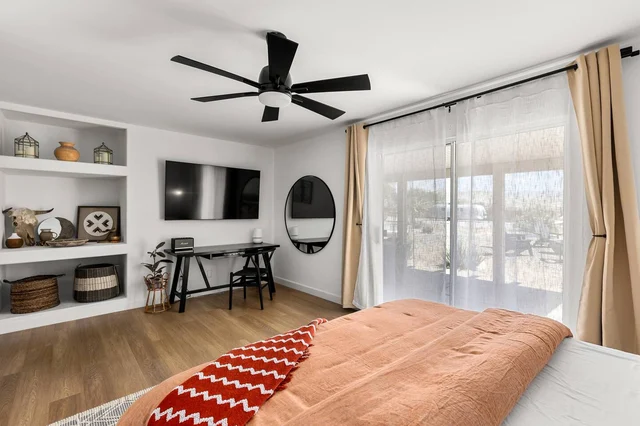 BEDROOM image 1