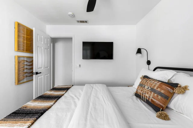 BEDROOM image 1